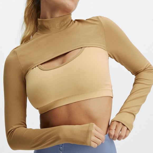 Fabletics set. Motion 365 Zipper Legging & Alyssa Long Sleeve Top - Picture 2 of 11